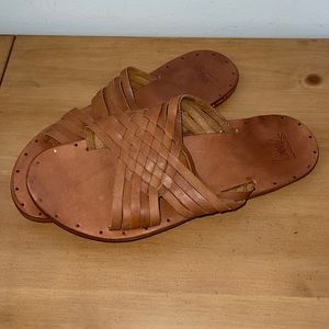 Beek Swallow Sandal size 11 Tan
